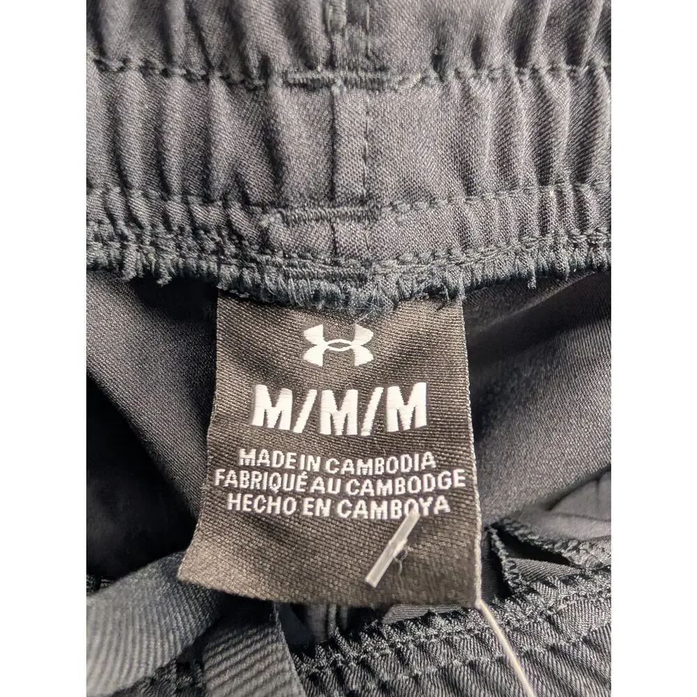 NWT Under Armour UA Unstoppable Woven Men's Shorts in Black size Medium